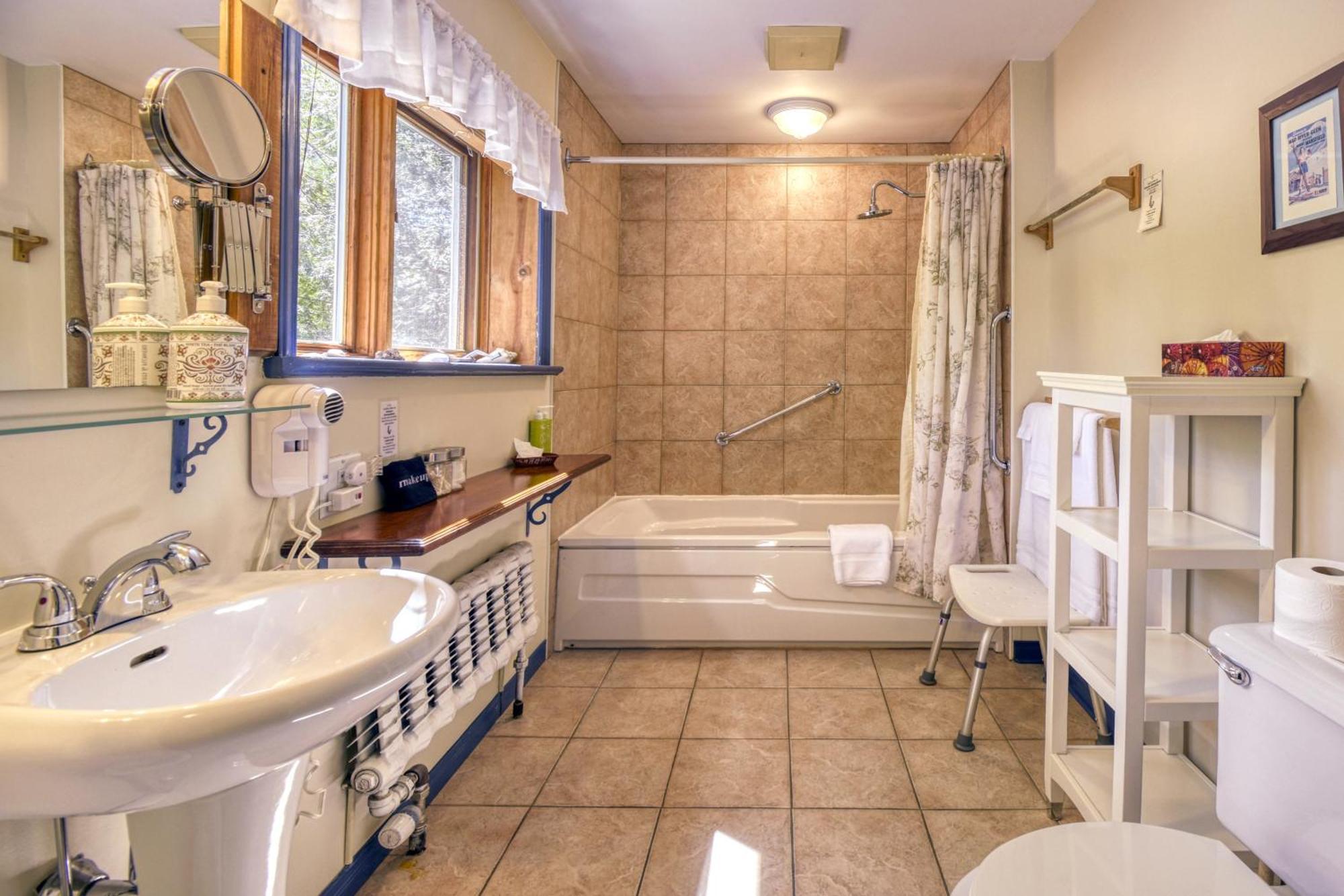 Auberge Le Lupin-Self Check-In Mont-Tremblant Luaran gambar