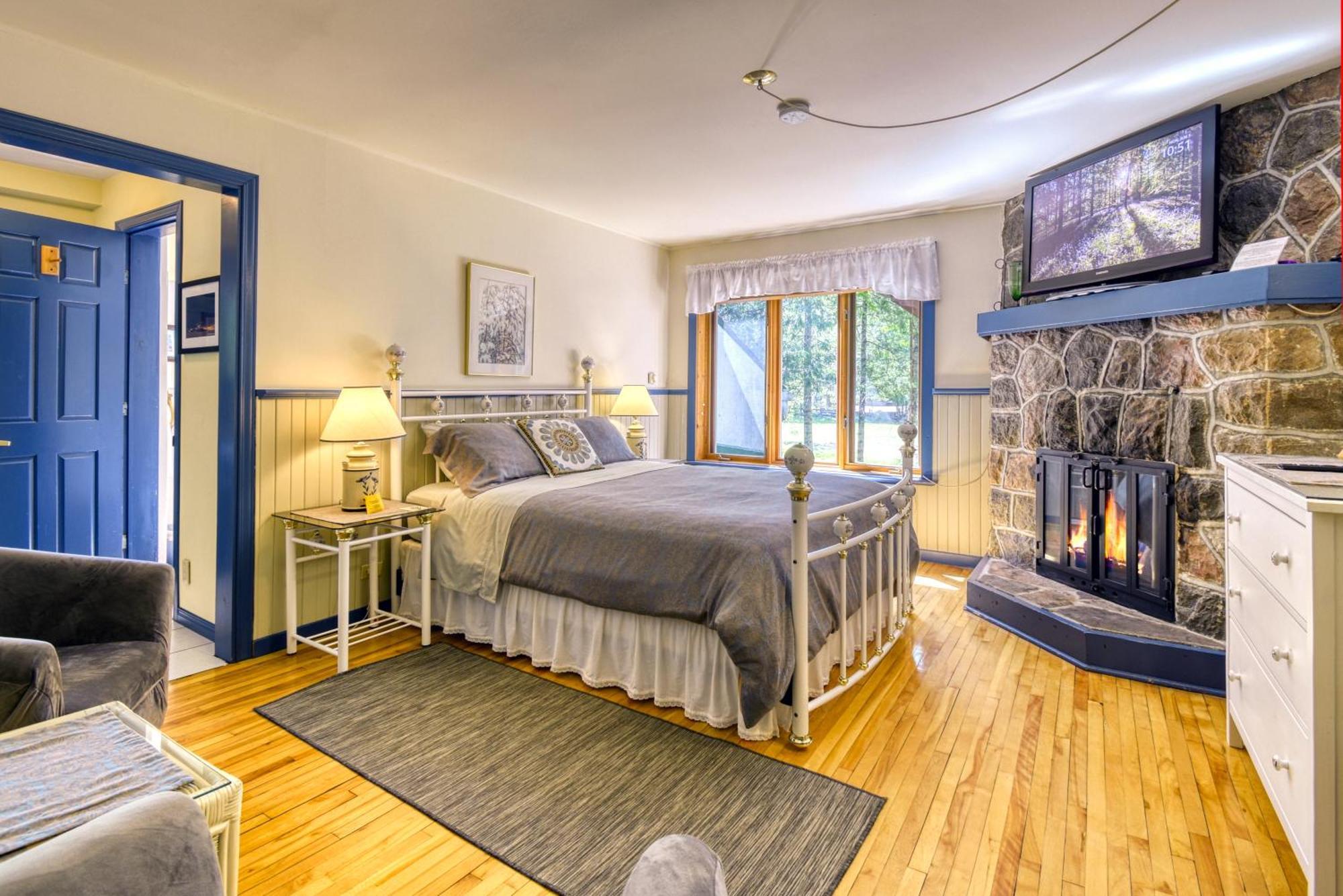 Auberge Le Lupin-Self Check-In Mont-Tremblant Luaran gambar